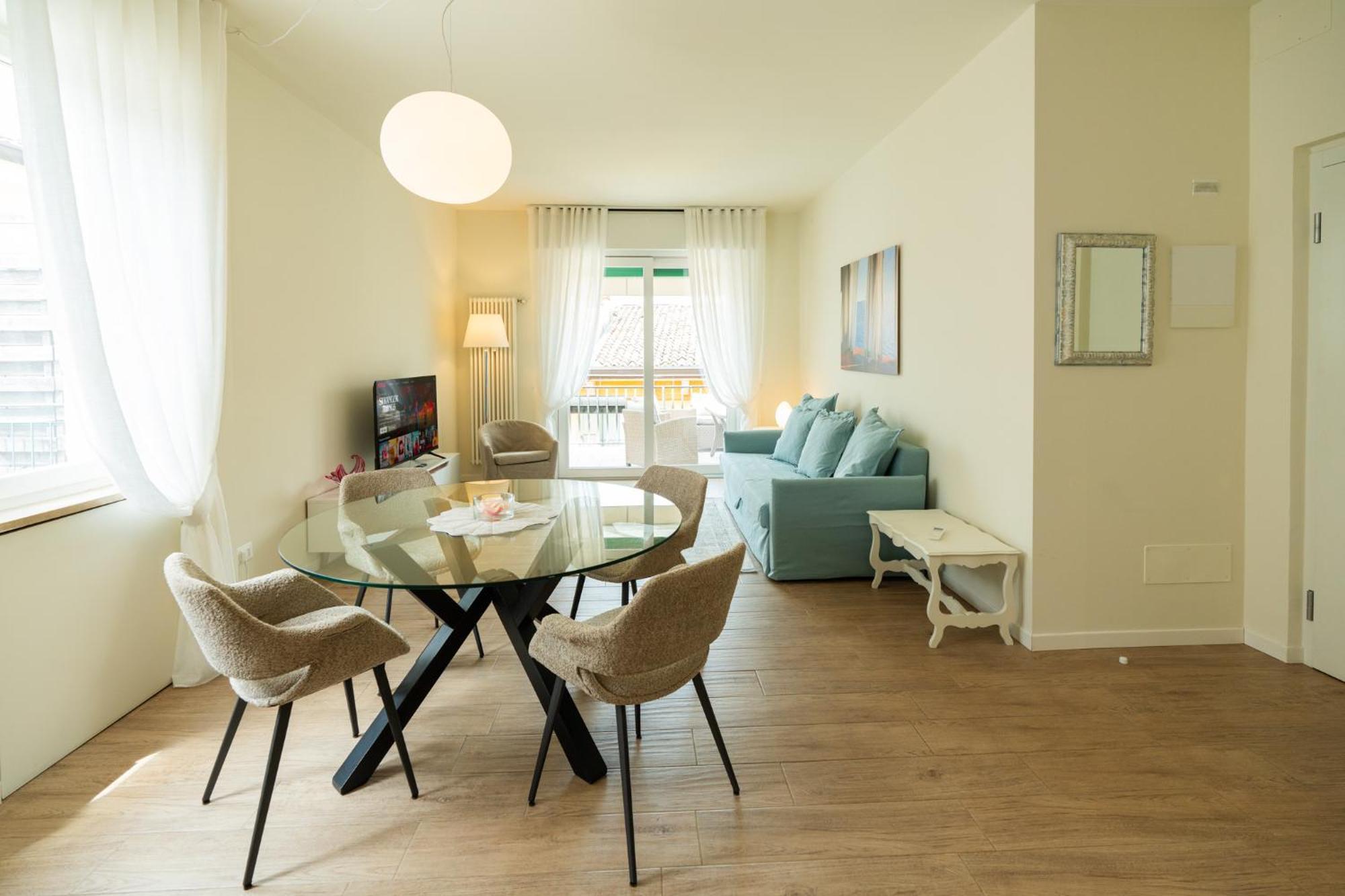 Domus Verona - Ampia Residenza Filippini A Pochi Passi Dall'Arena 외부 사진