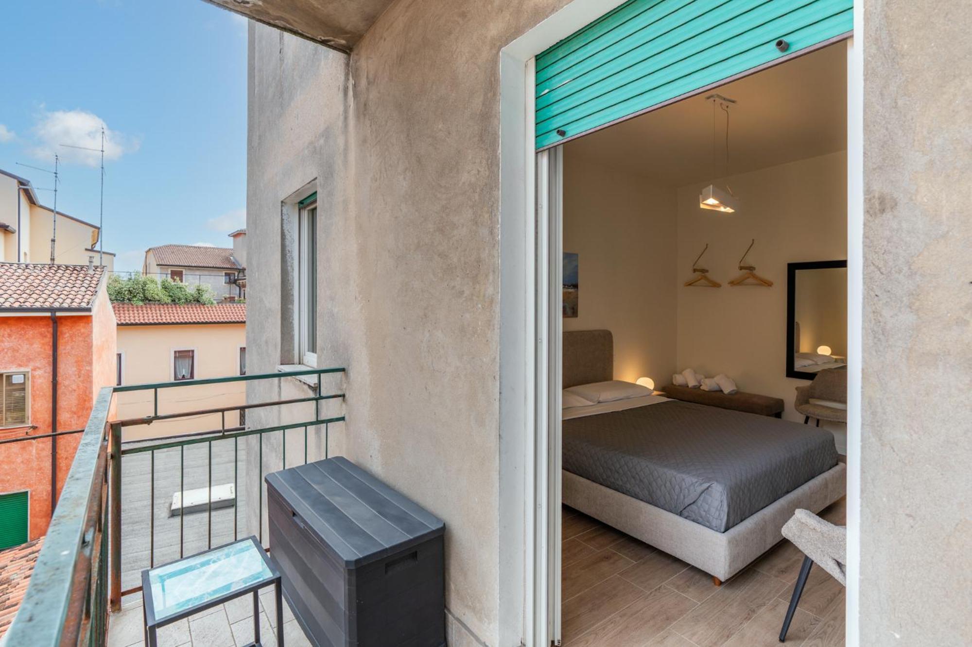 Domus Verona - Ampia Residenza Filippini A Pochi Passi Dall'Arena 객실 사진